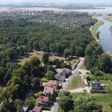 panoramiczny widok z lotu ptaka na rzeke i parkview residence
